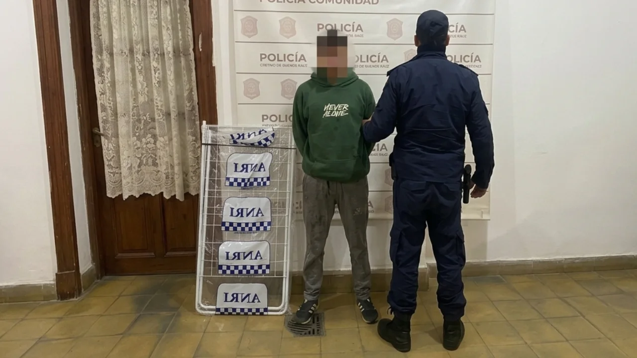 Detenido y tender 