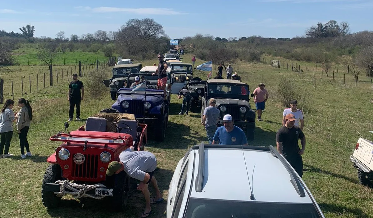 Jeep Ika otro
