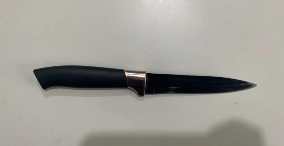 Cuchillo secuestrado (2)