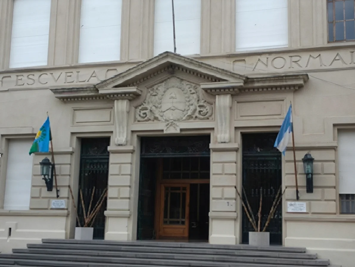 Escuela Normal mejorada