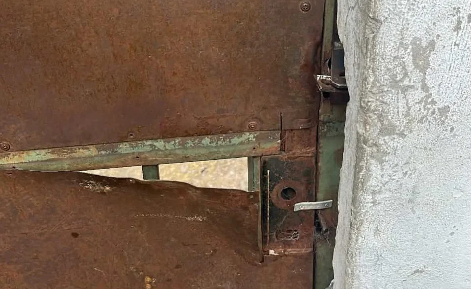Puerta barreteada